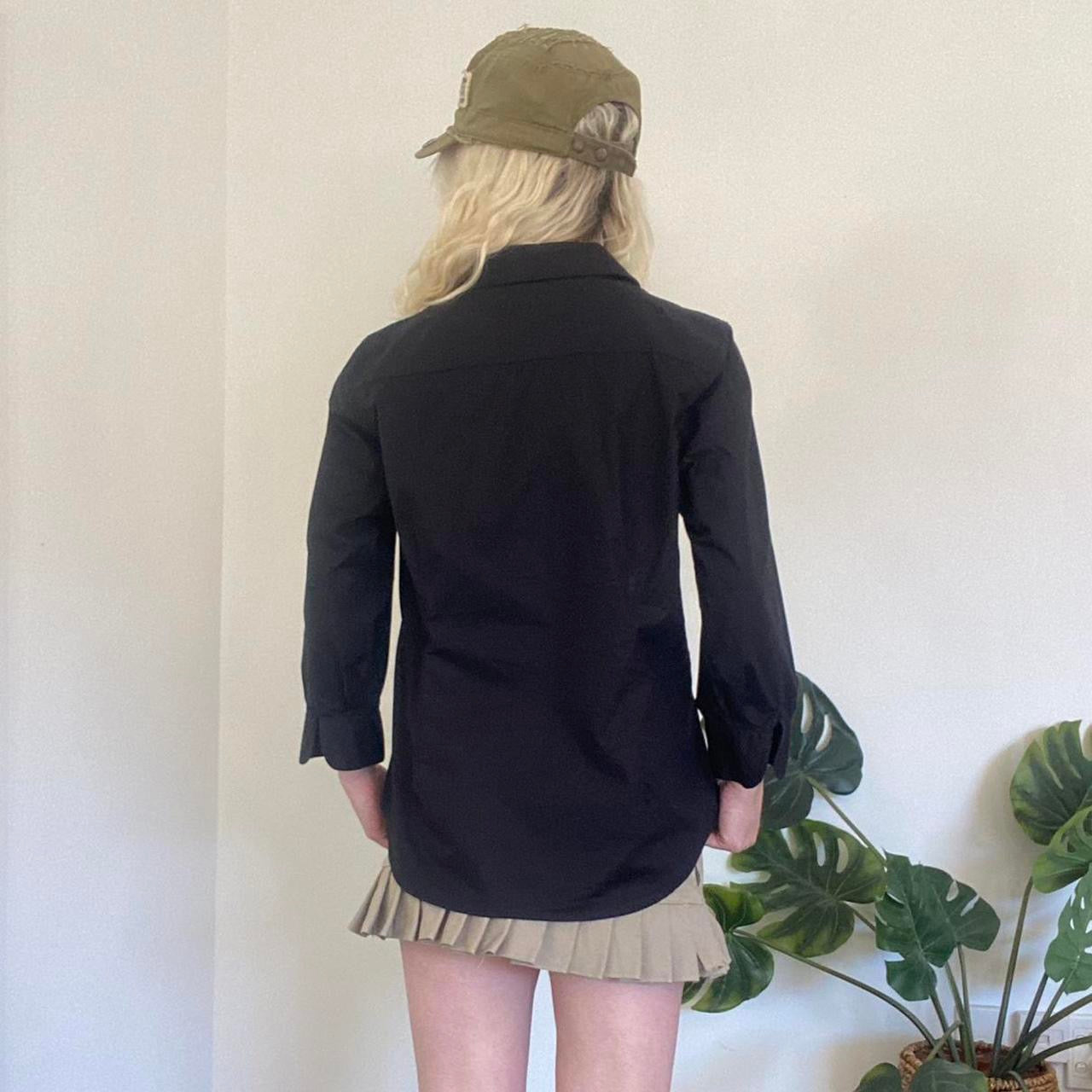 Black 3/4 sleeve fitted button up shirt