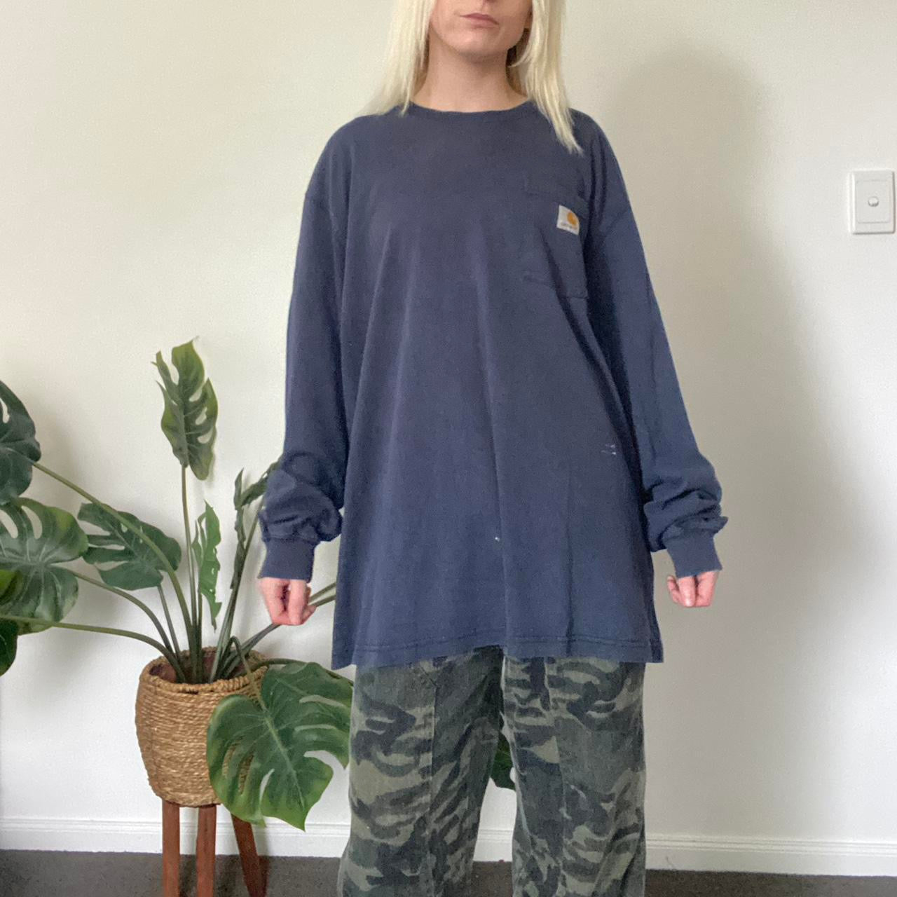 Carhartt top