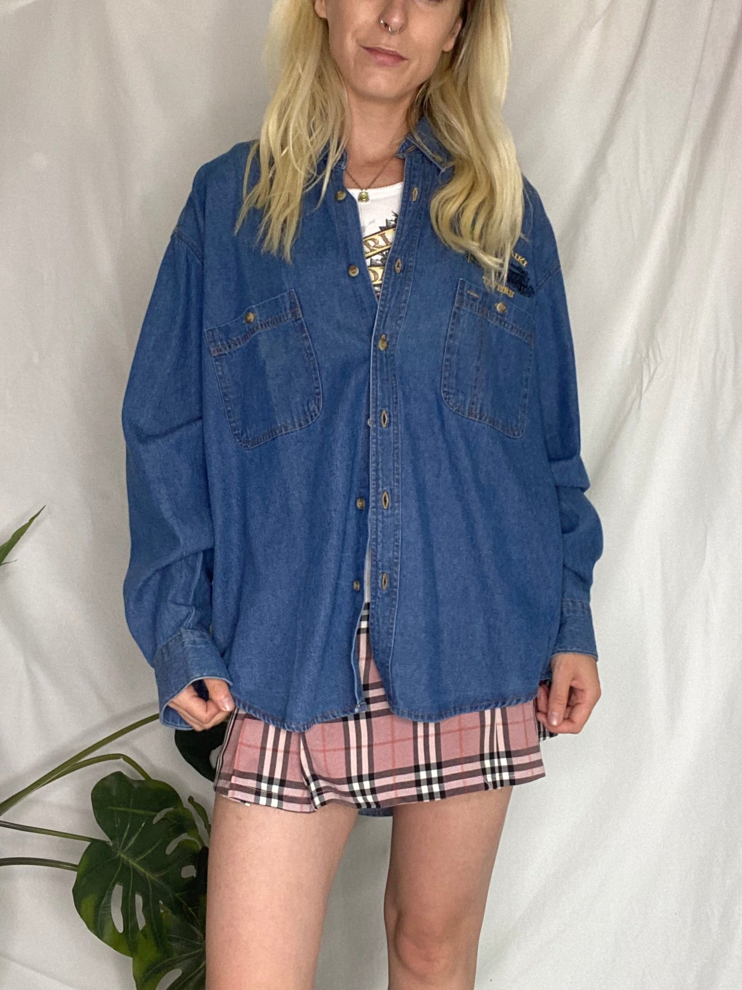 Vintage 80s Denim Shirt with cool embroidery
