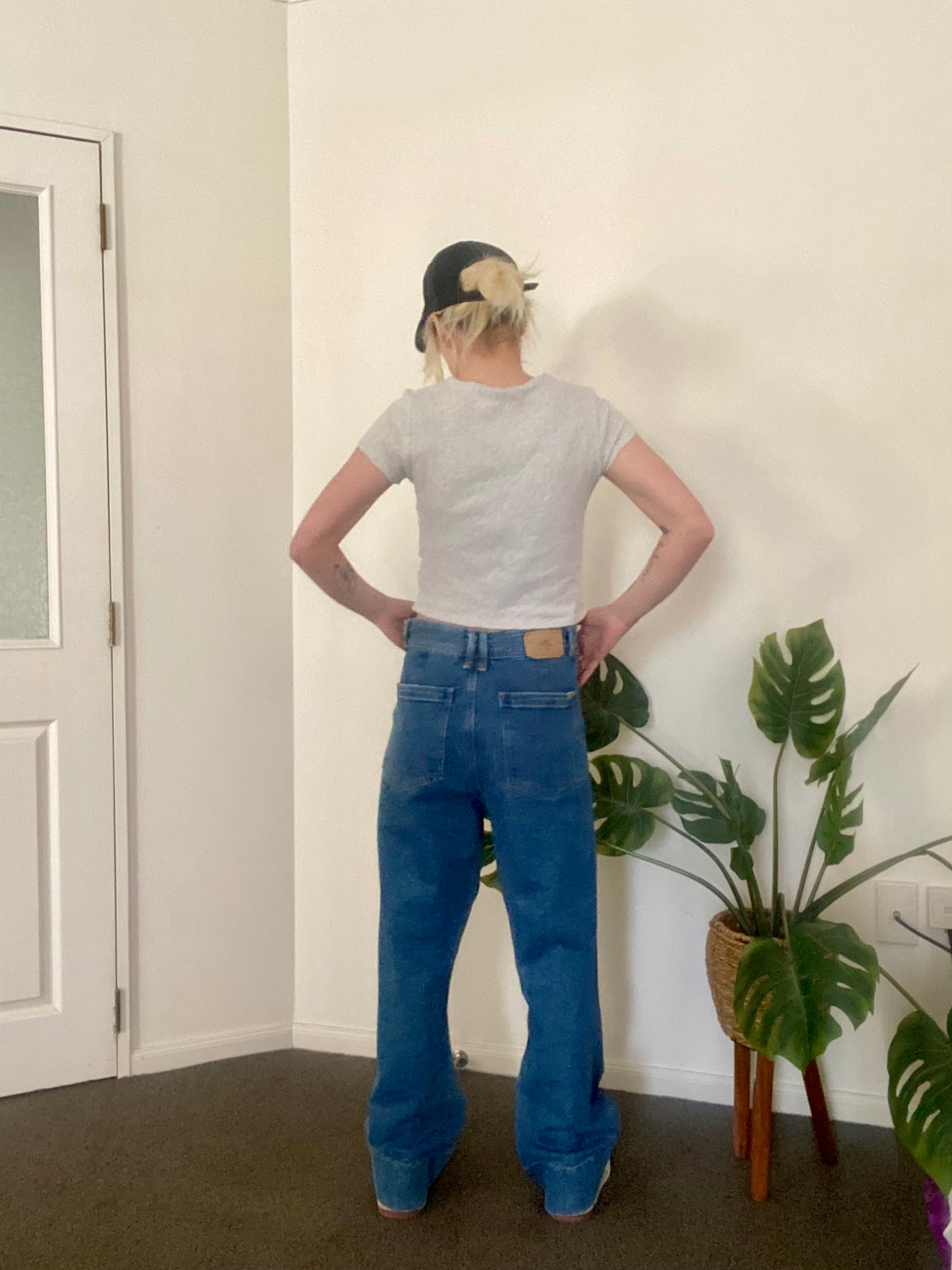 Wide leg highwaisted thrills denim jeans