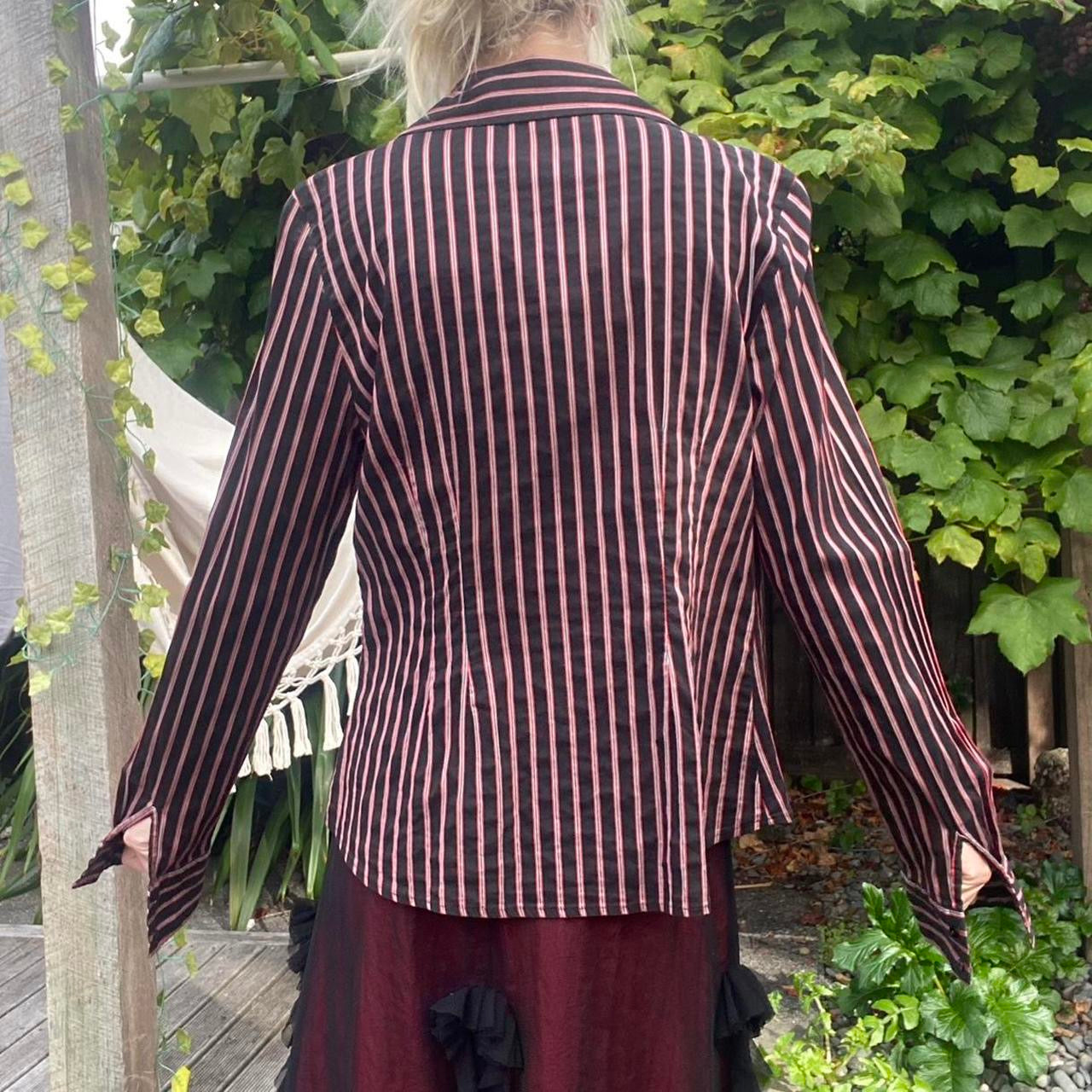 Coolest Vintage 90s red/black button up shirt