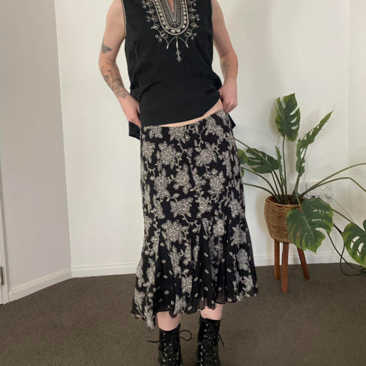 Vintage black and white floral midi skirt