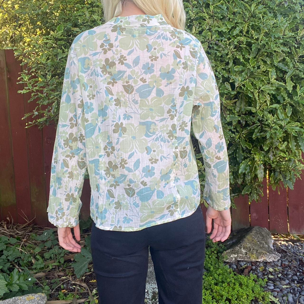 Cute Y2K Green floral ruffle blouse