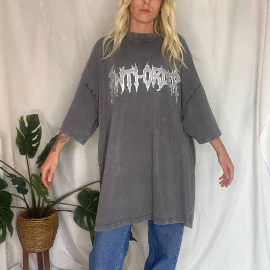 Anti-order vintage style grey graphic T-shirt