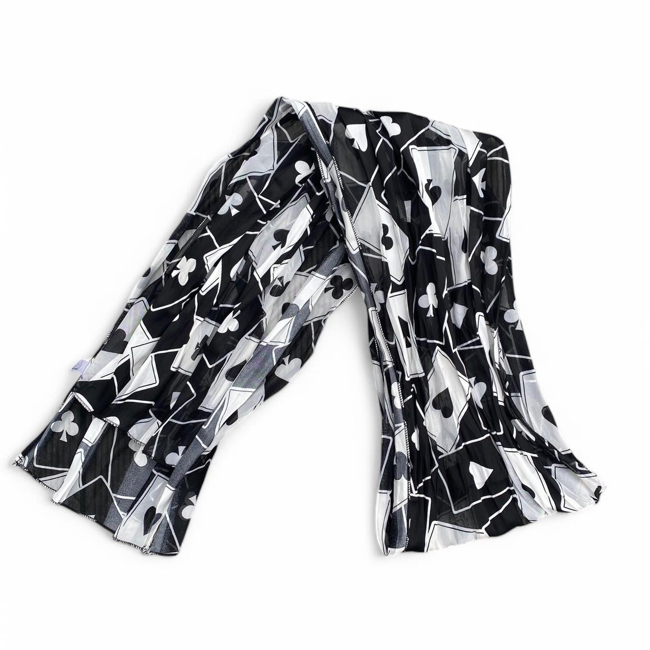 Black and white pleated silk Scarf
