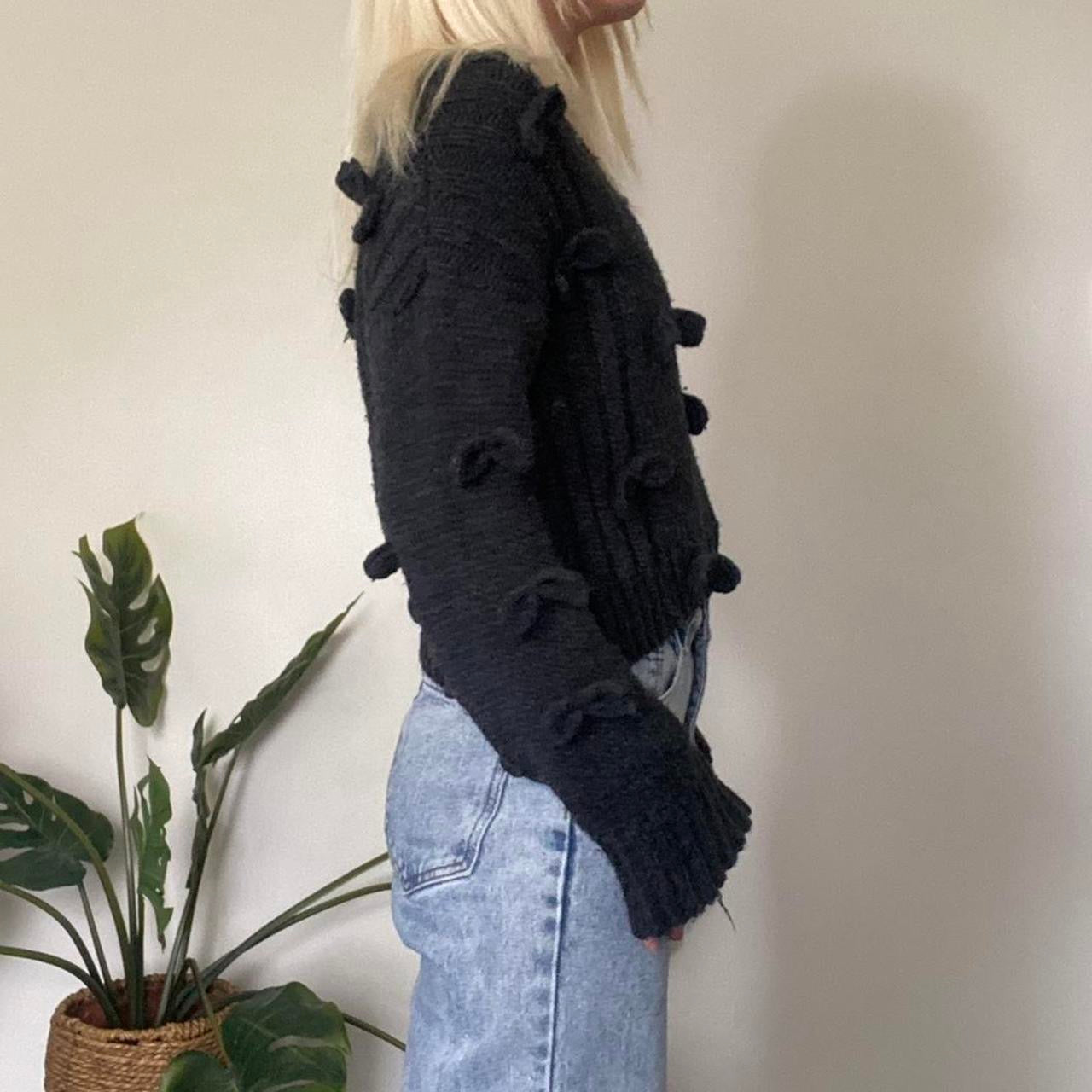 Grey cropped knit jumper with cute bows