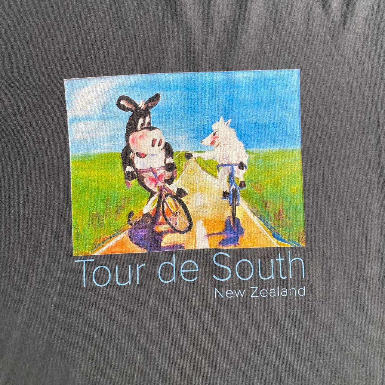 Grey vintage Tour de South New Zealand t-shirt