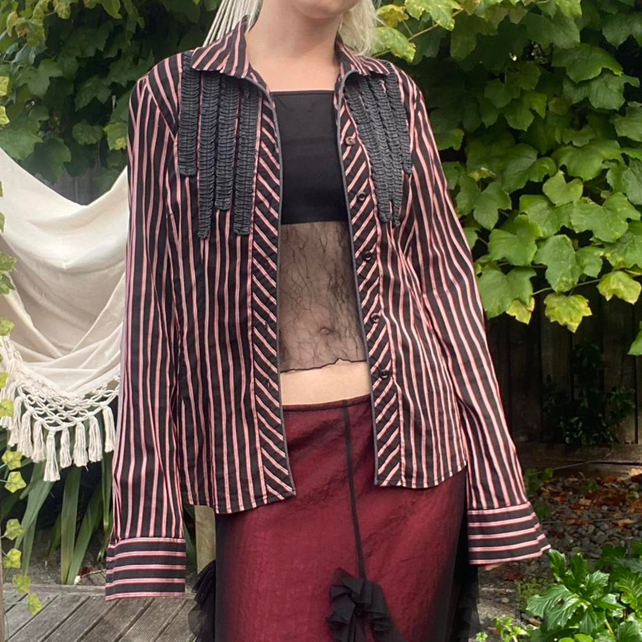 Coolest Vintage 90s red/black button up shirt