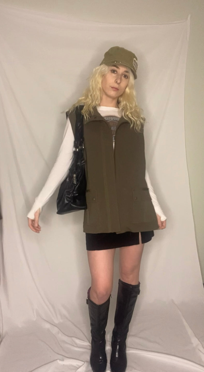 Khaki green vintage army girl zip up vest with pockets