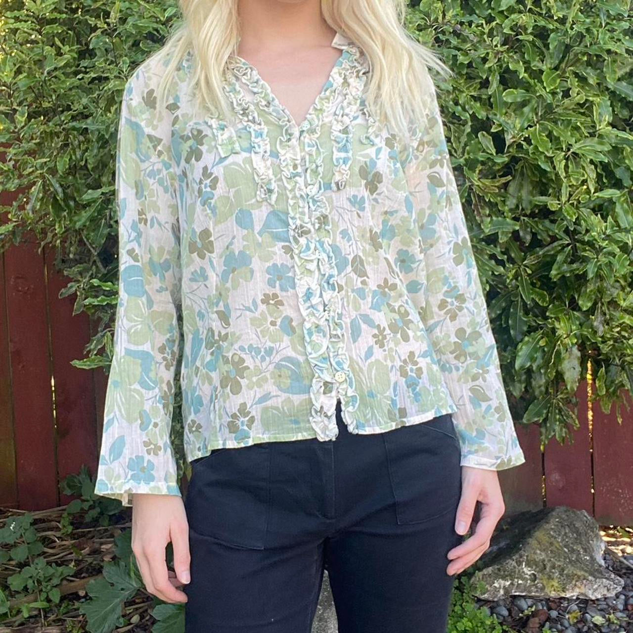 Cute Y2K Green floral ruffle blouse