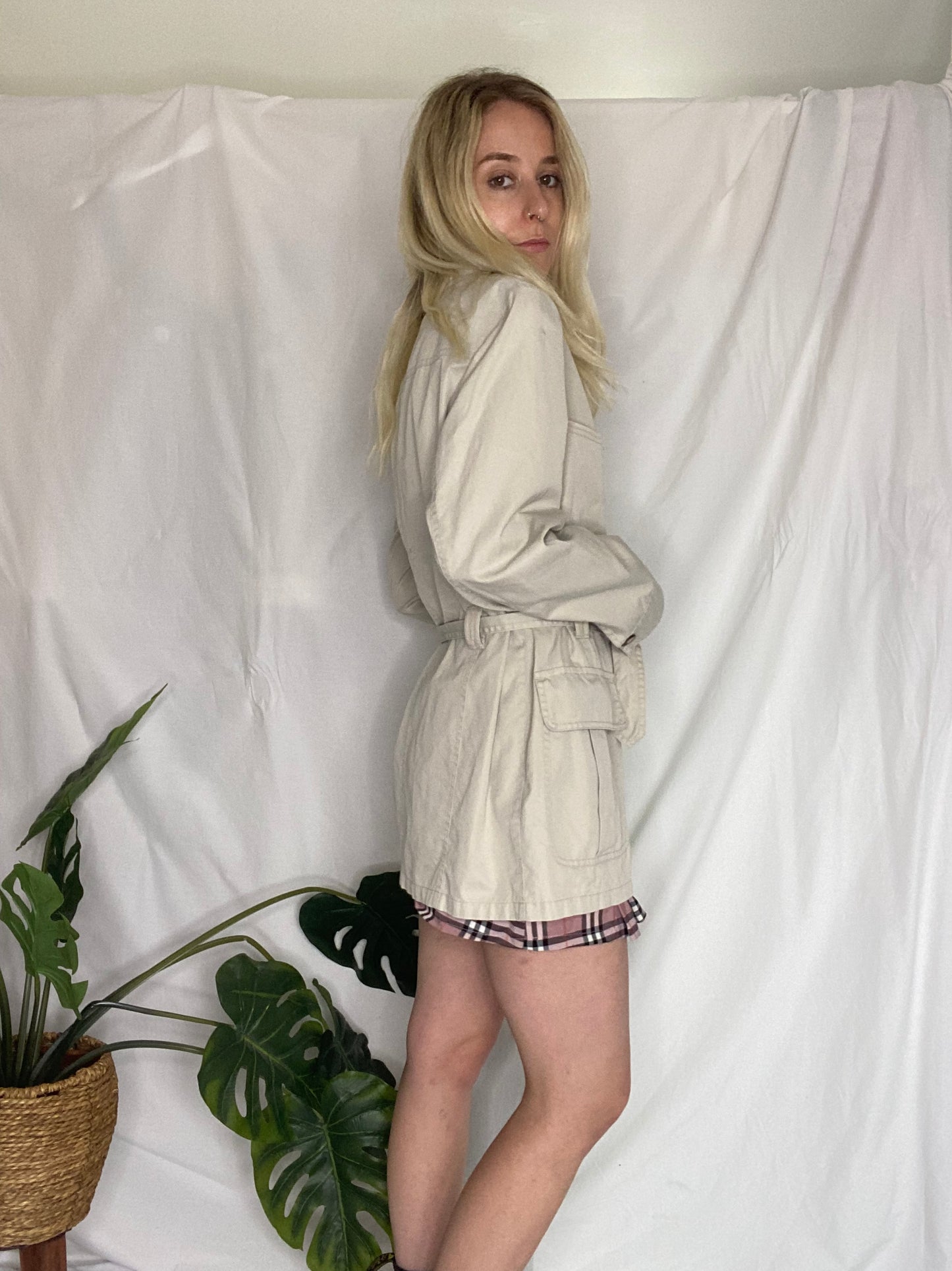 Vintage 90s cream coat with belt detail