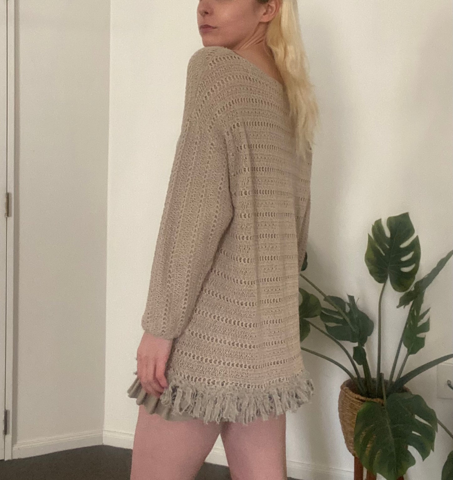 Fairy tan crochet sweater with fringe hem
