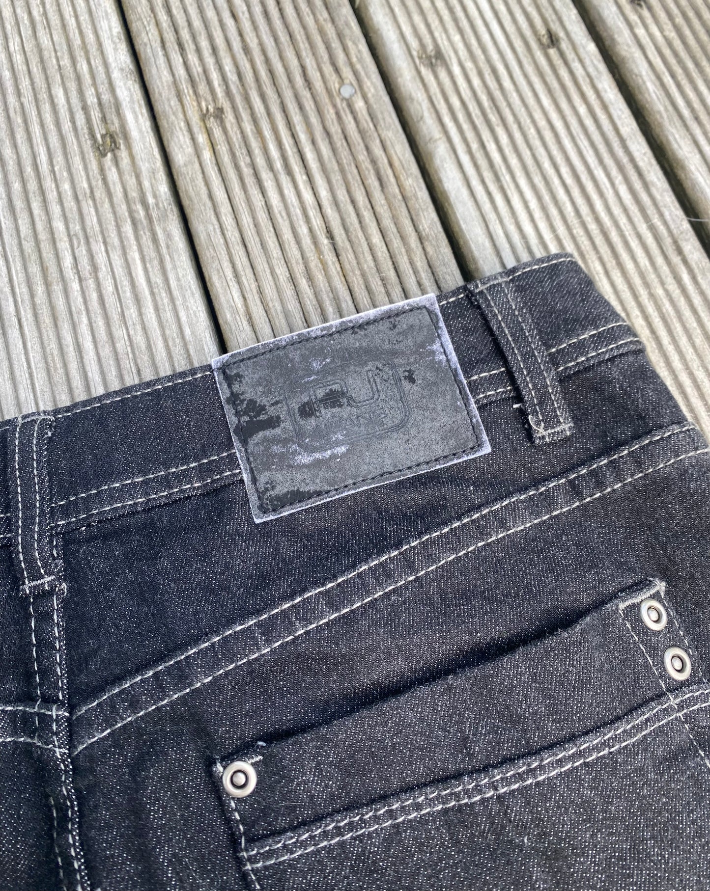 Cool 00s Charcoal Denim Jeans