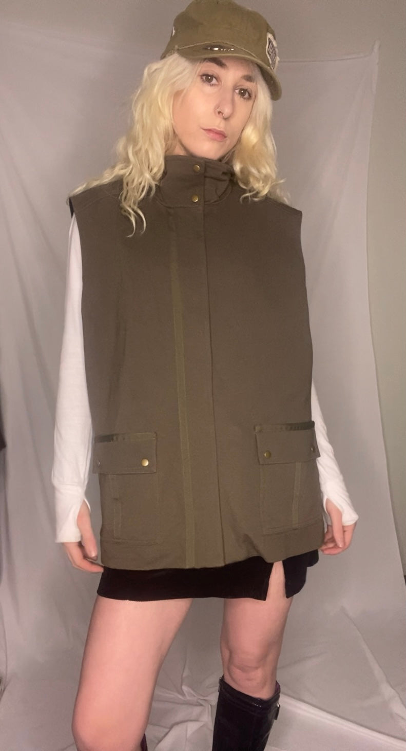 Khaki green vintage army girl zip up vest with pockets