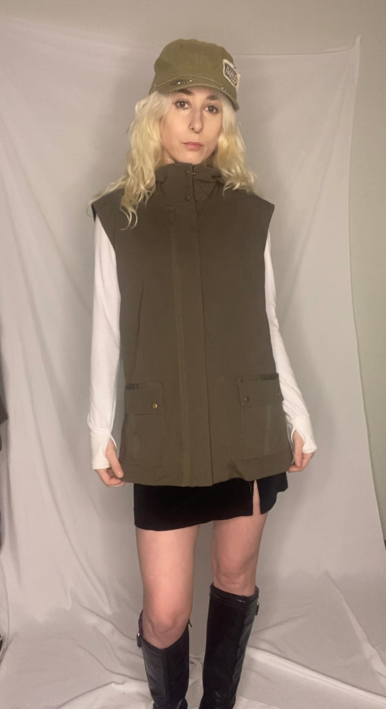 Khaki green vintage army girl zip up vest with pockets
