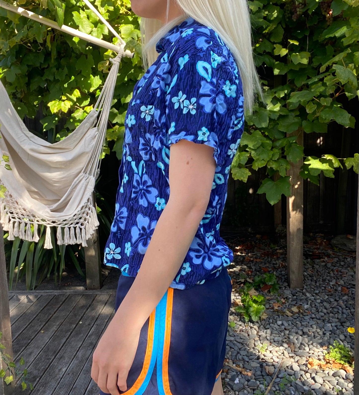 Cool surfer cropped floral button-up shirt