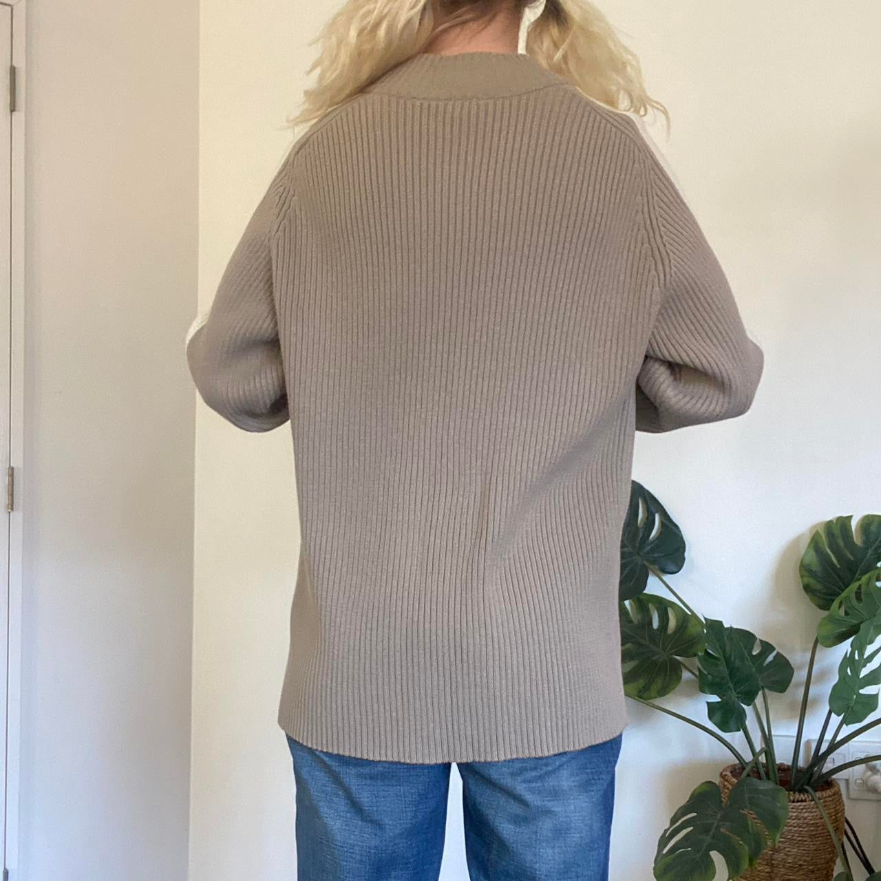 Y2K tan and white ribbed zip-up sweater