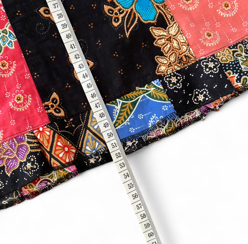 Amazing patchwork midi skirt with stunning beading 🩷