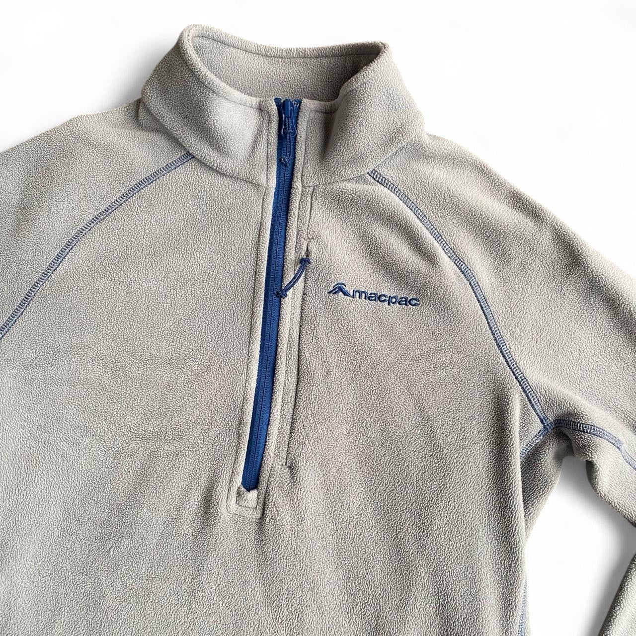 Macpac lightweight grey half zip fleece