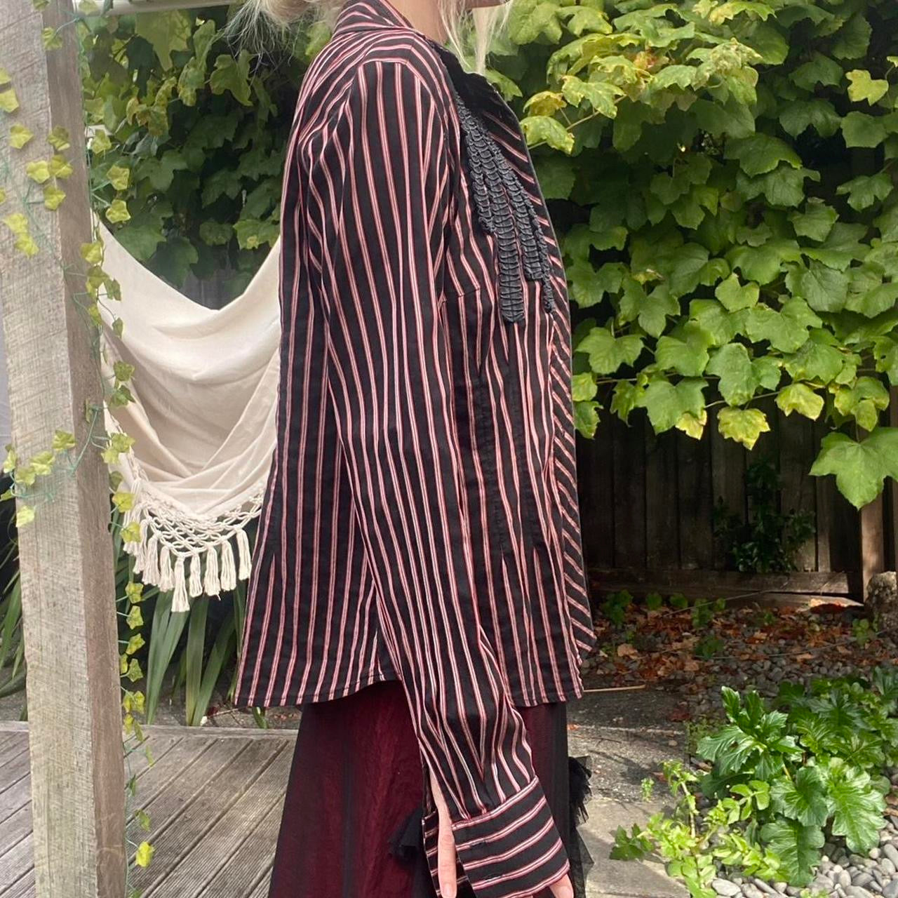 Coolest Vintage 90s red/black button up shirt