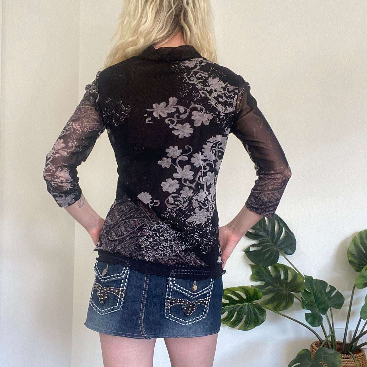 Y2K Black and grey floral mesh 3/4 top