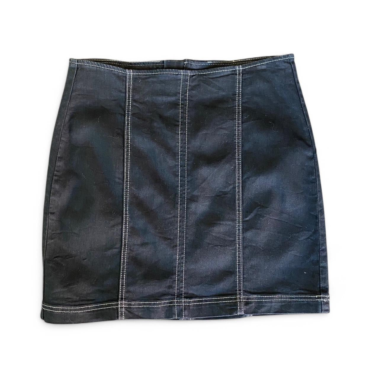 Cool Black mini skirt with white stitching
