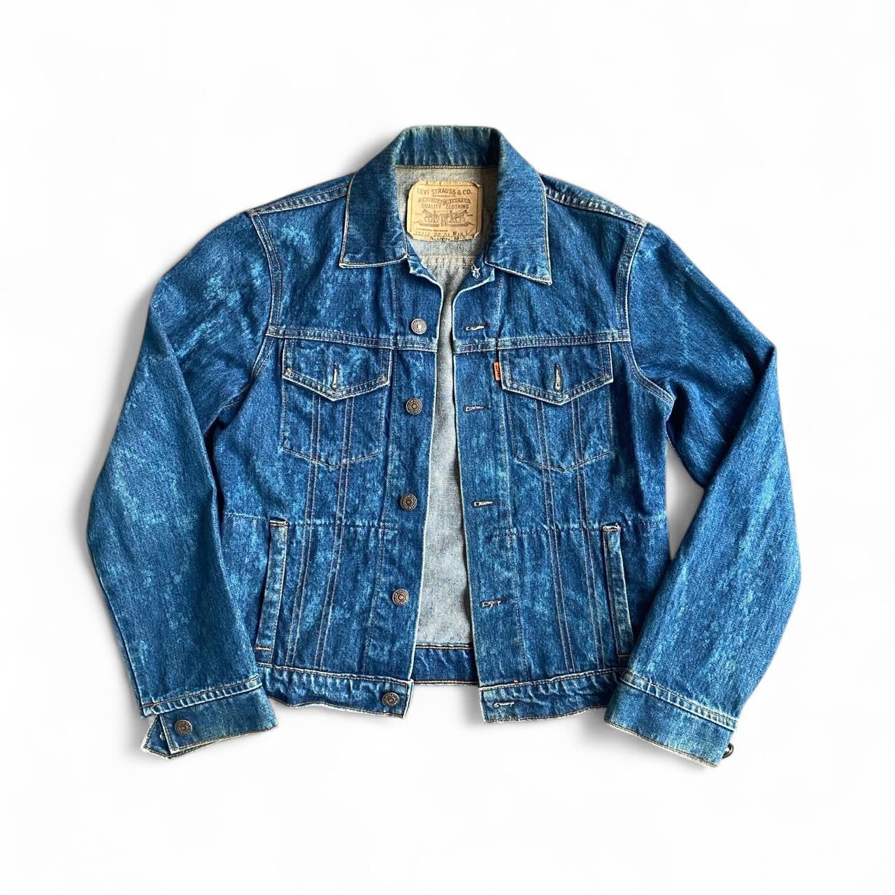 Vintage Levi's fitted blue denim jacket with acid wash finish