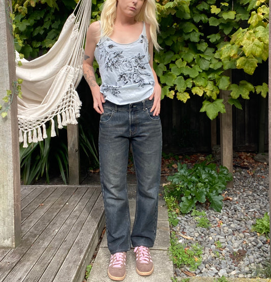 00s straight leg, low rise denim jeans