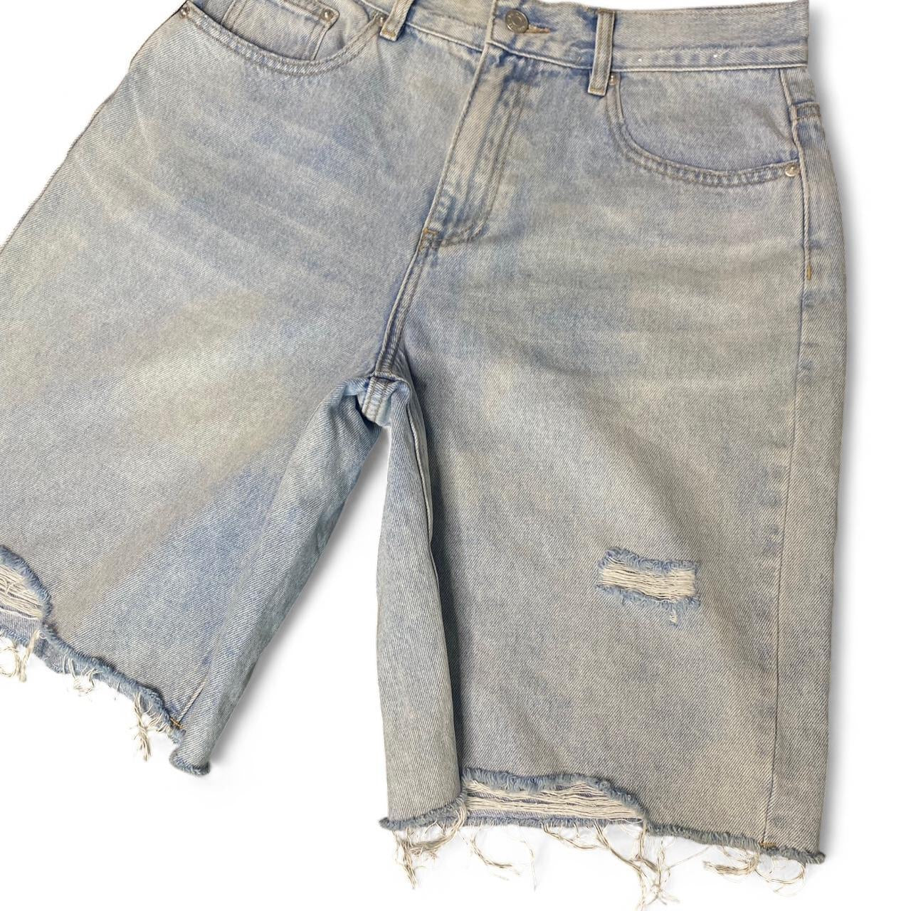 Light wash denim distressed Jorts
