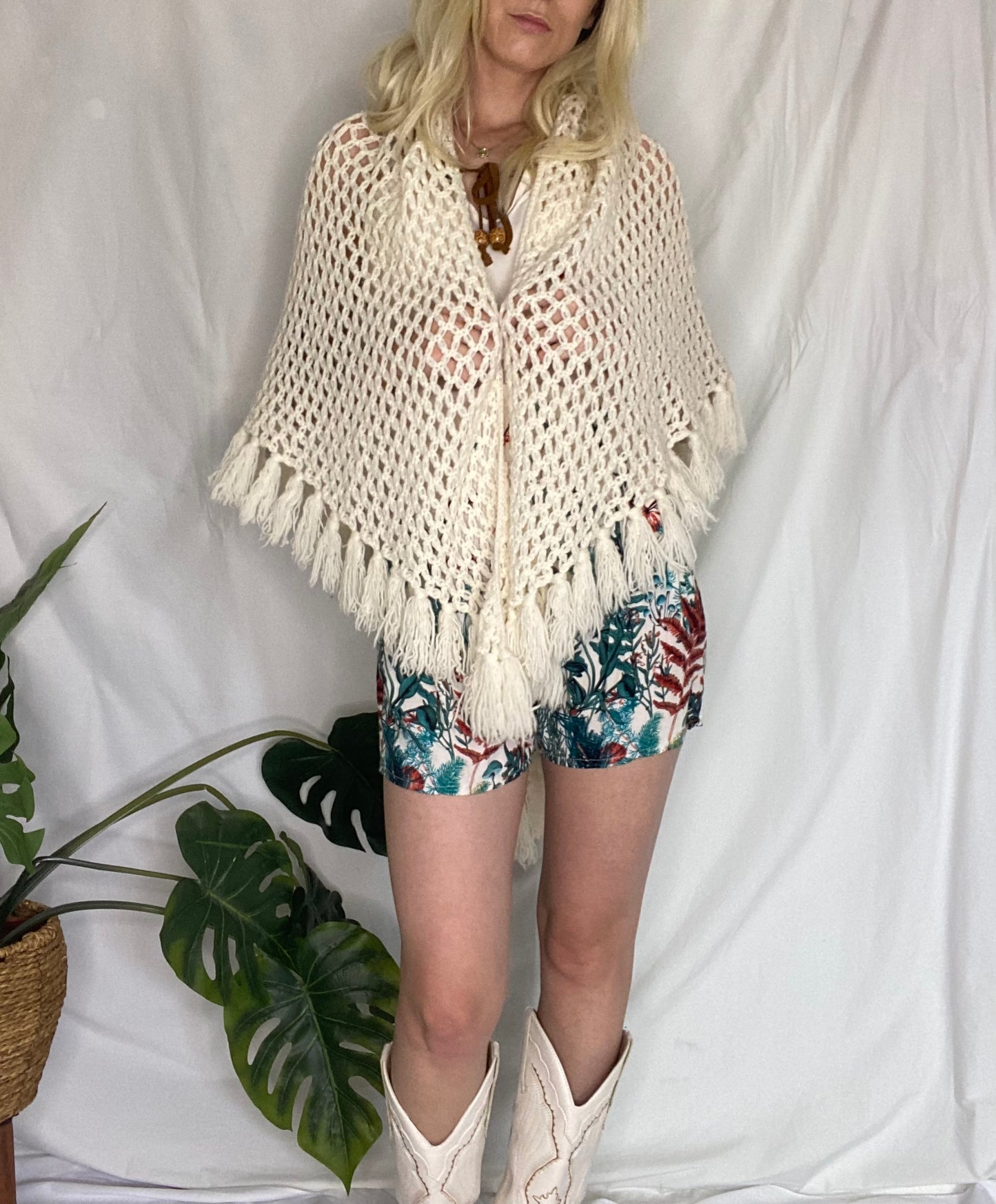 Cute Cream boho crochet shawl with fringe