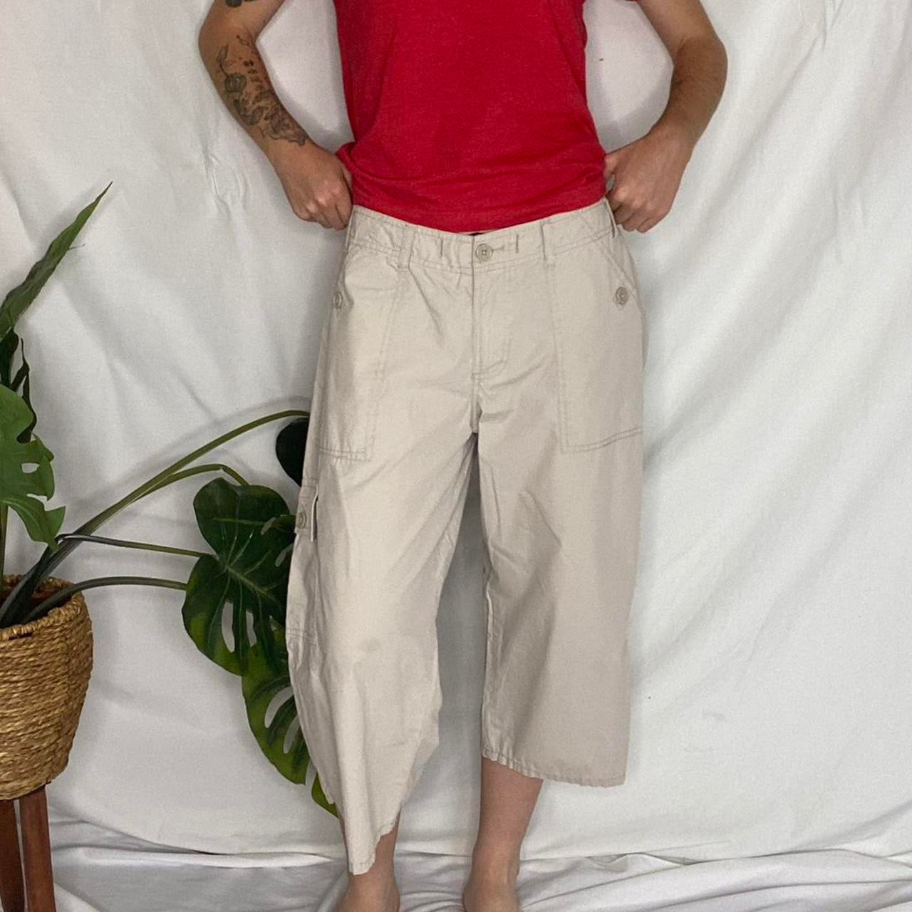 Beige cargo 3/4 shorts