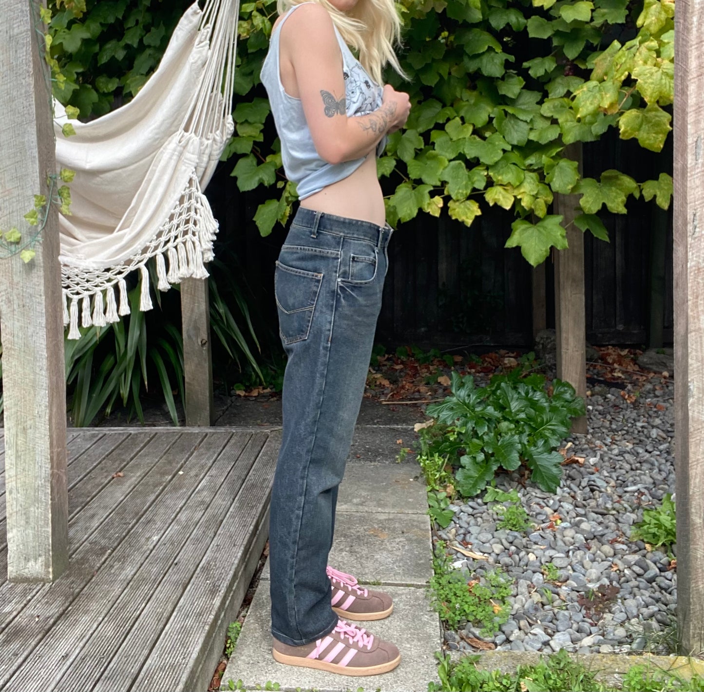 00s straight leg, low rise denim jeans