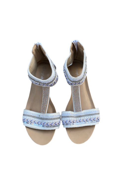 Stunning Y2K beaded white/tan Sandals