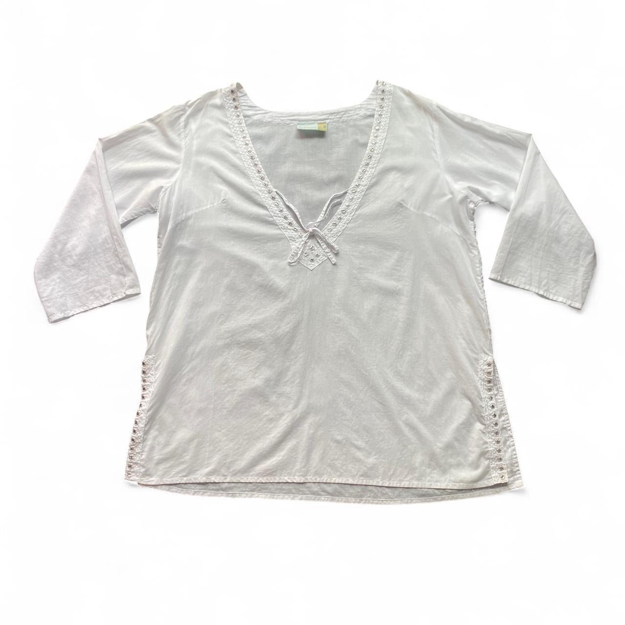 White beachy boho V neck long sleeve top