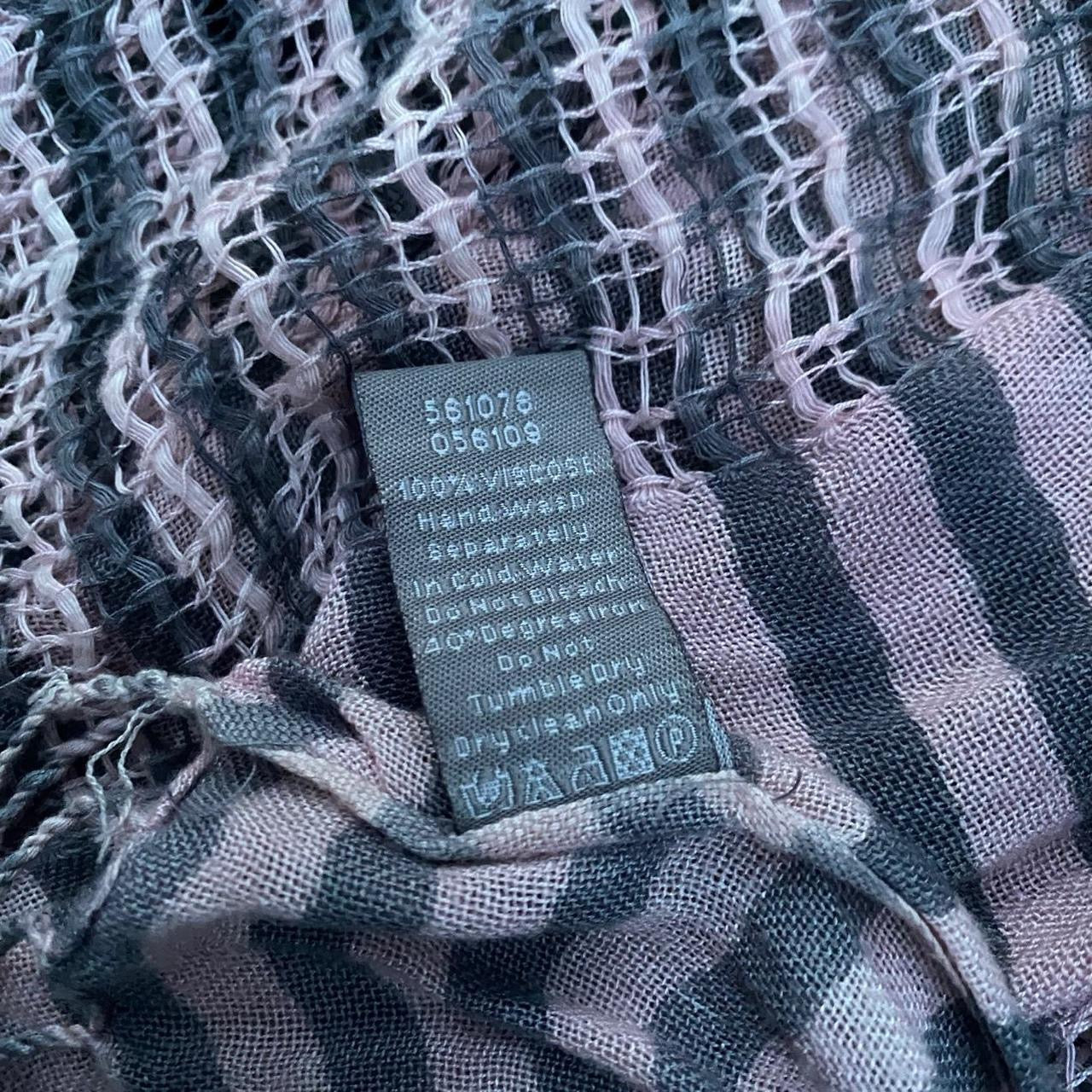 00s Grey and pink striped scarf with tassels