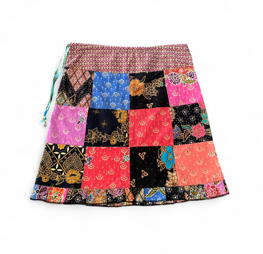 Amazing patchwork midi skirt with stunning beading 🩷
