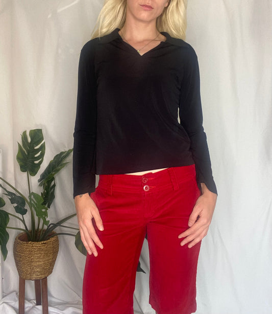 Black 3/4 v neck collared top