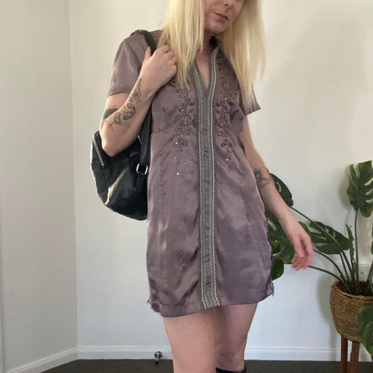 The cutest Y2K grey/purple Satin detailed zip dress
