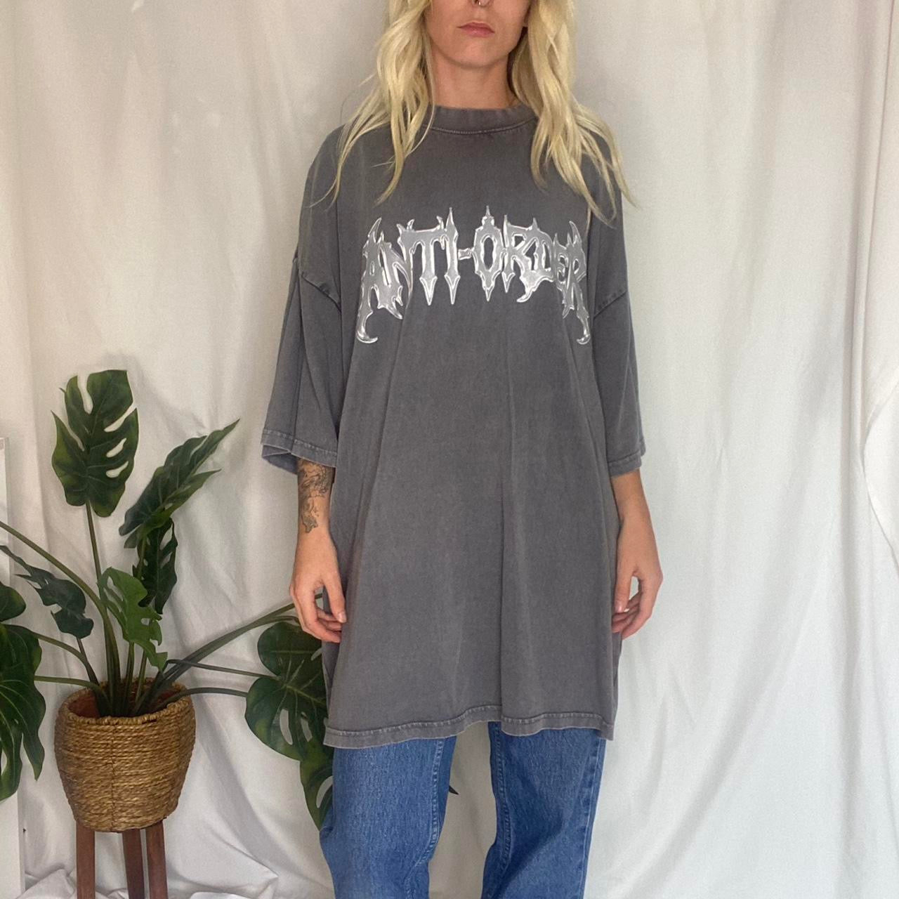 Anti-order vintage style grey graphic T-shirt