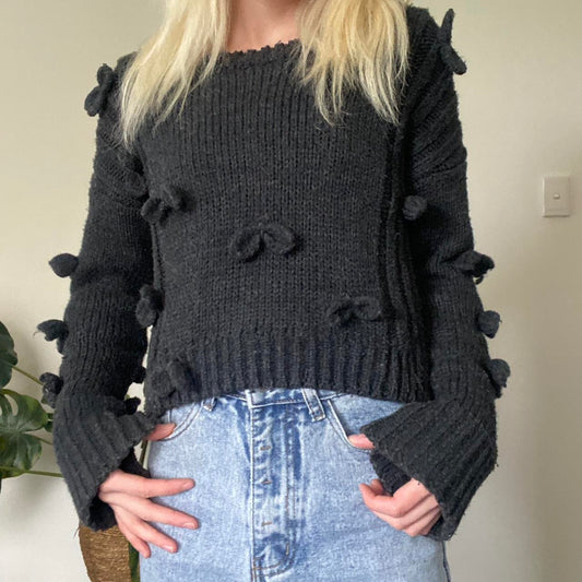 Grey cropped knit jumper with cute bows