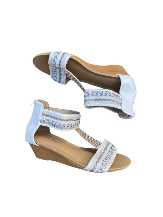 Stunning Y2K beaded white/tan Sandals