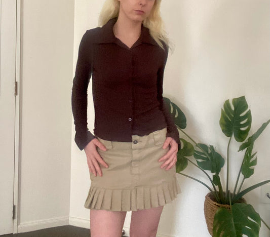 Cute brown cropped button up collared longsleeve