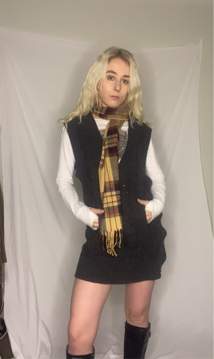 Y2K Grey knit sweater vest dress with buttons