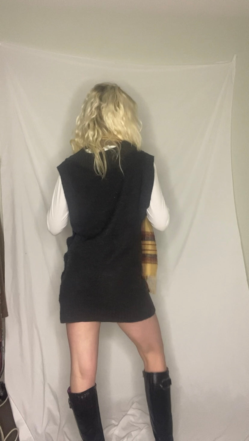Y2K Grey knit sweater vest dress with buttons