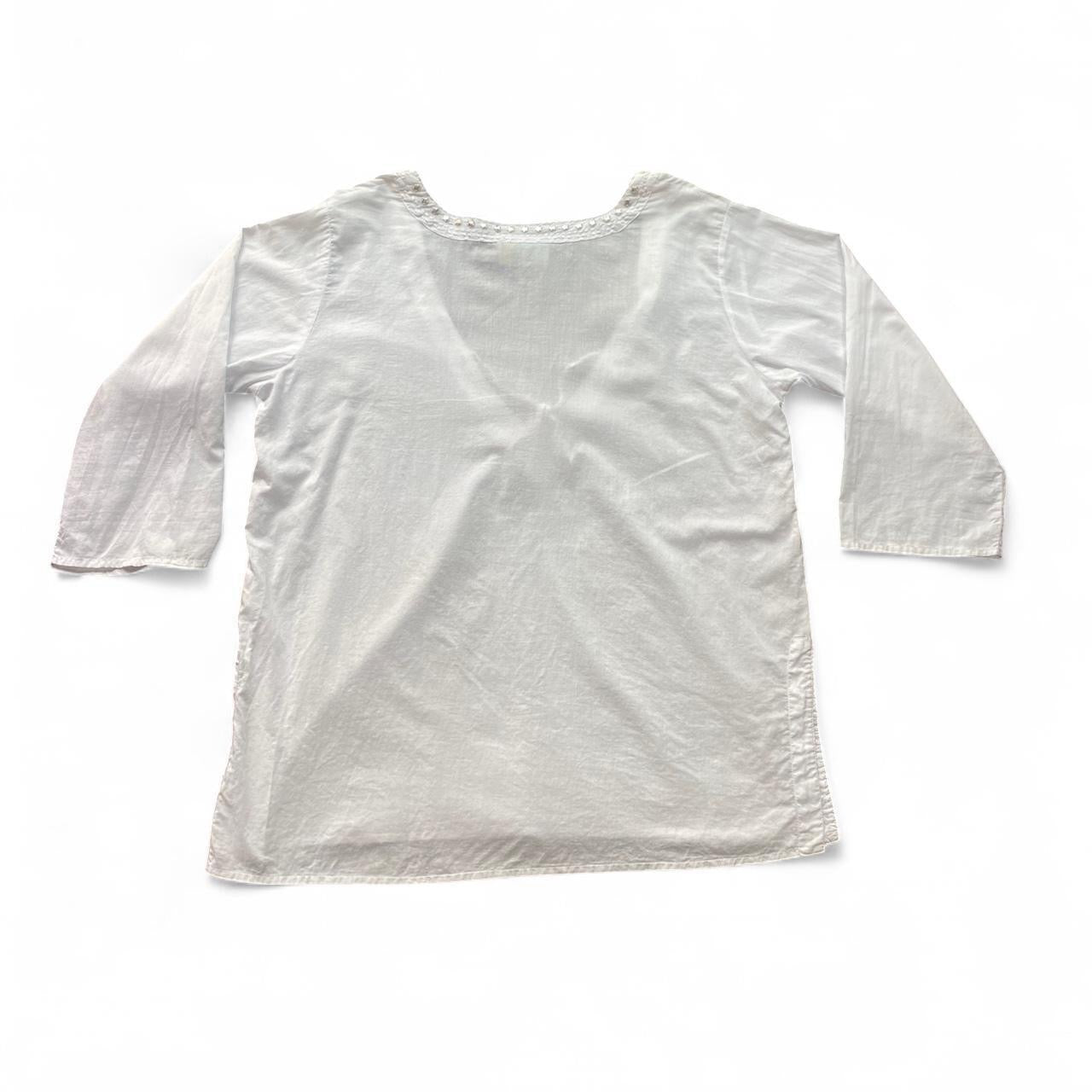 White beachy boho V neck long sleeve top