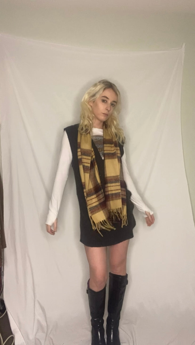 Y2K Grey knit sweater vest dress with buttons