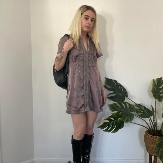 The cutest Y2K grey/purple Satin detailed zip dress