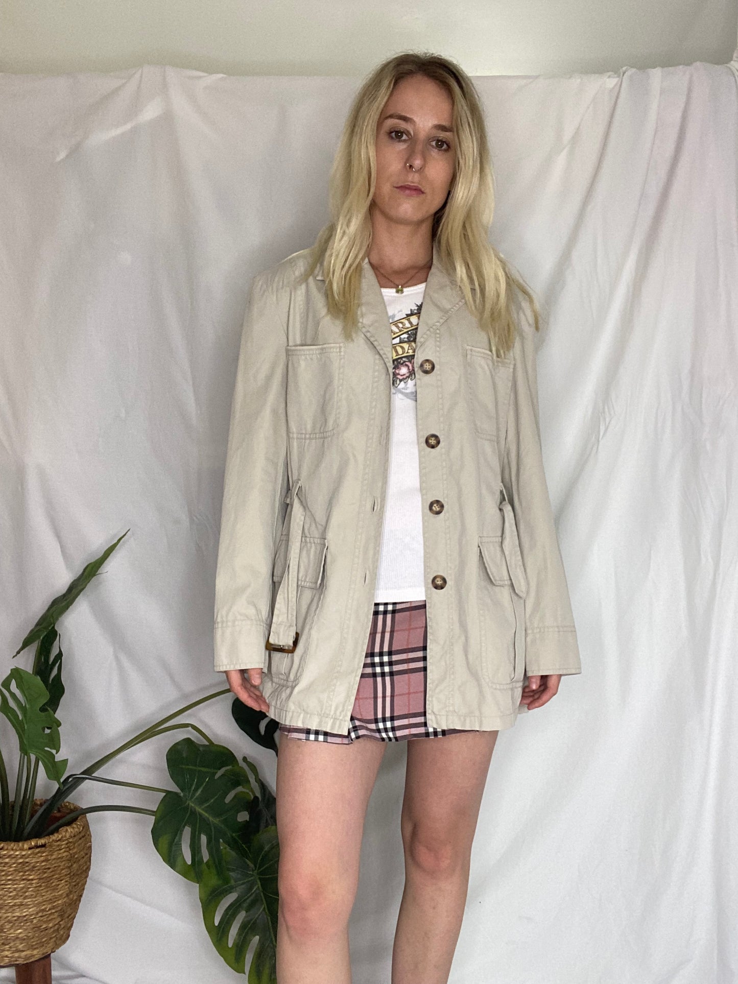 Vintage 90s cream coat with belt detail