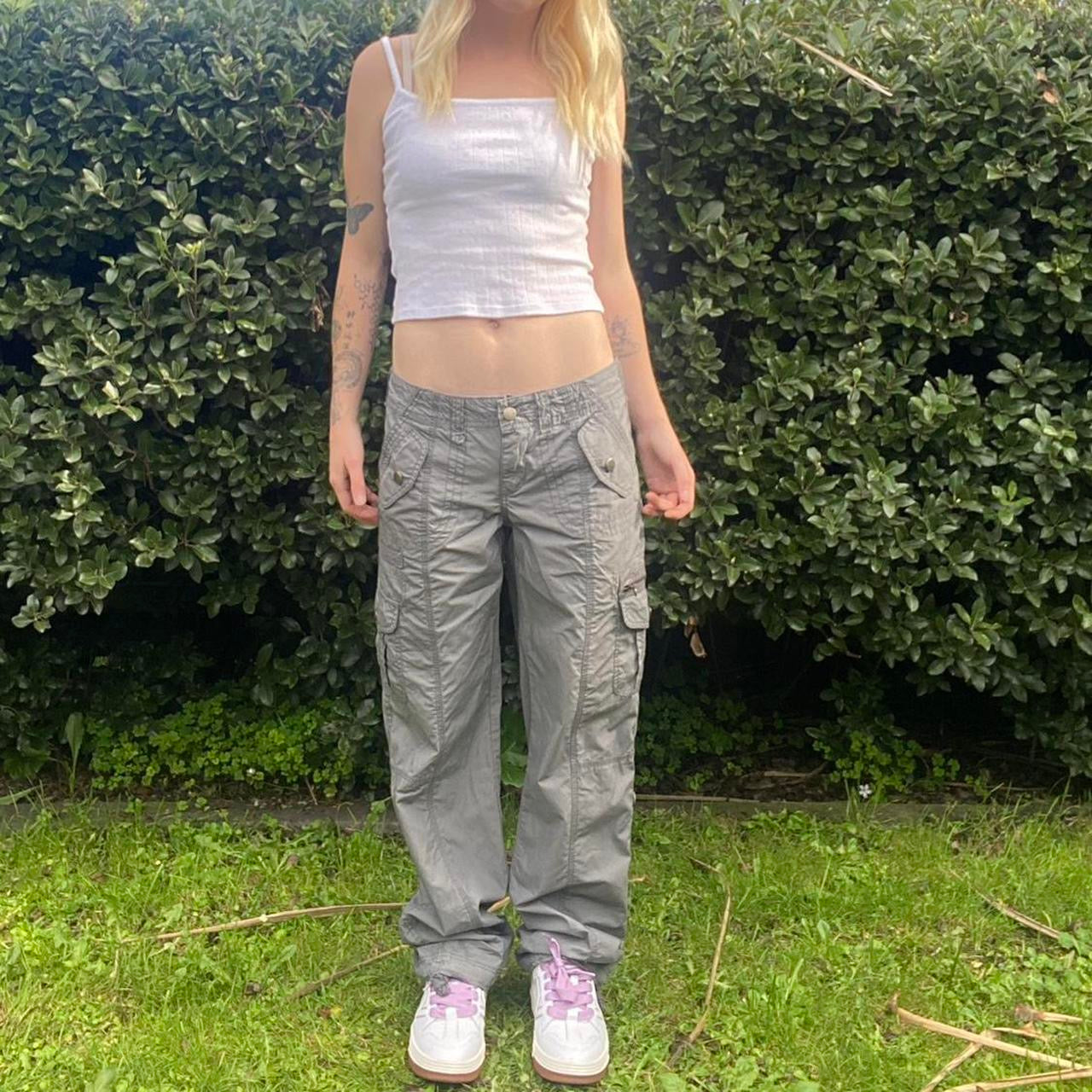Y2K Grey low-rise cargo pants