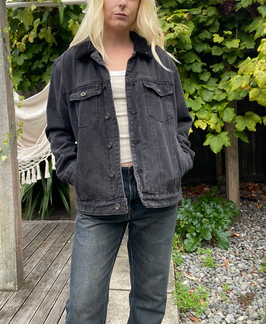 Black denim jacket with fluffy collar and lining